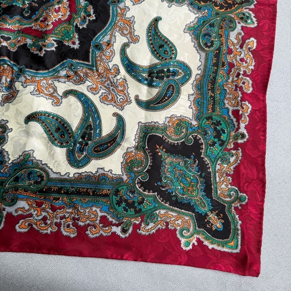Unbranded Burgundy Multicolor Paisley Square Polyester Satiny Scarf 29 x 29” - Picture 2 of 3
